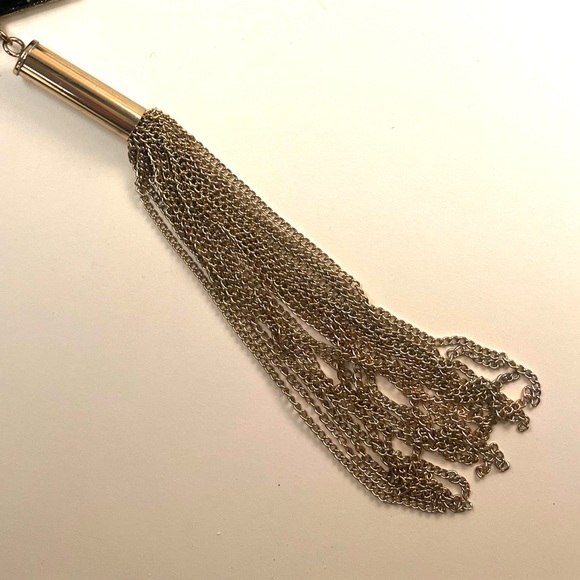 RETRO TASSLE STATEMENT NECKLACE - Picture 3 of 3